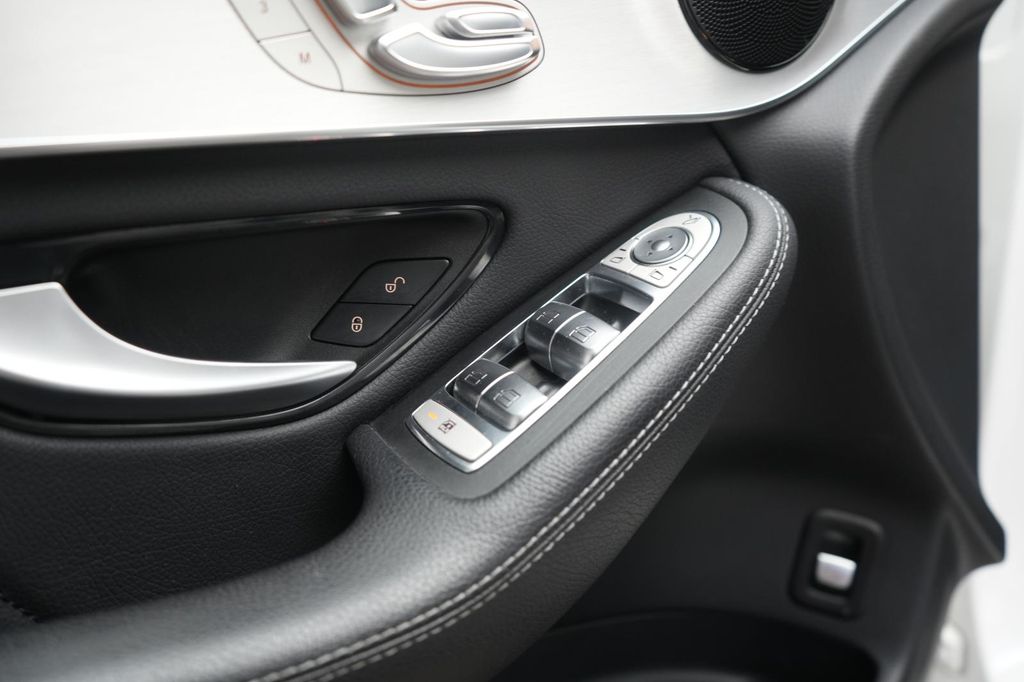 Mercedes-Benz GLC 300 2022