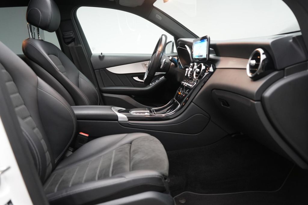 Mercedes-Benz GLC 300 2022