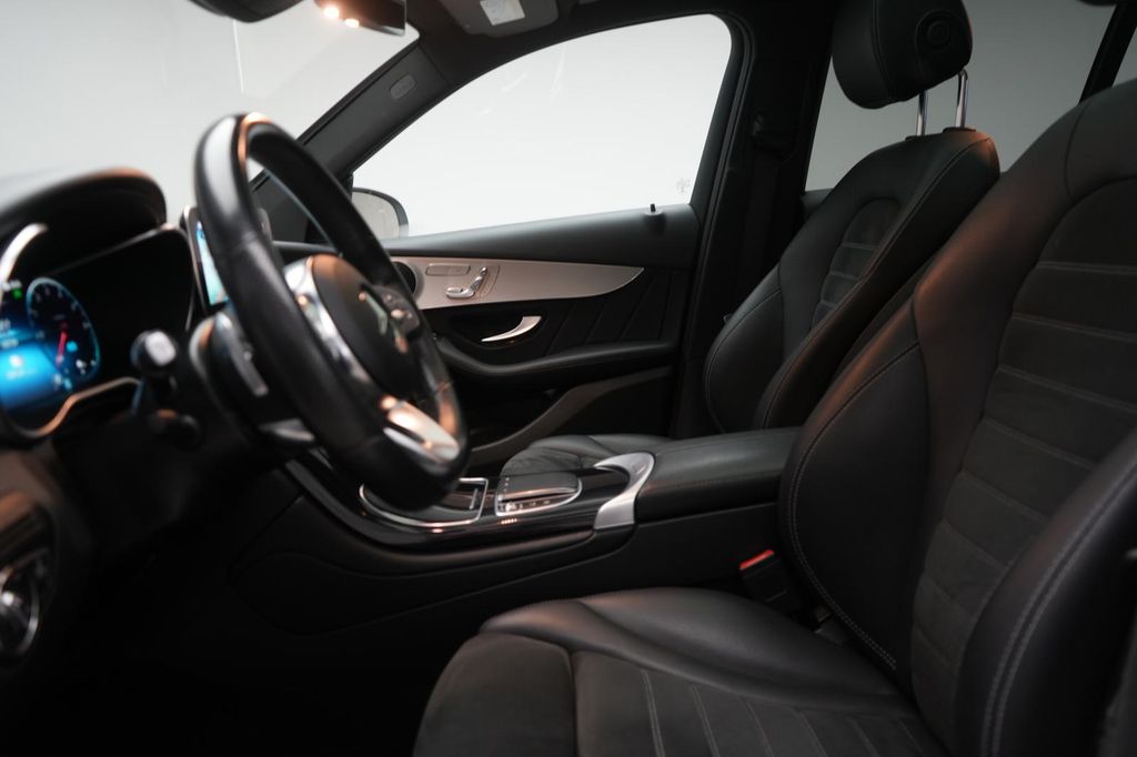 Mercedes-Benz GLC 300 2022