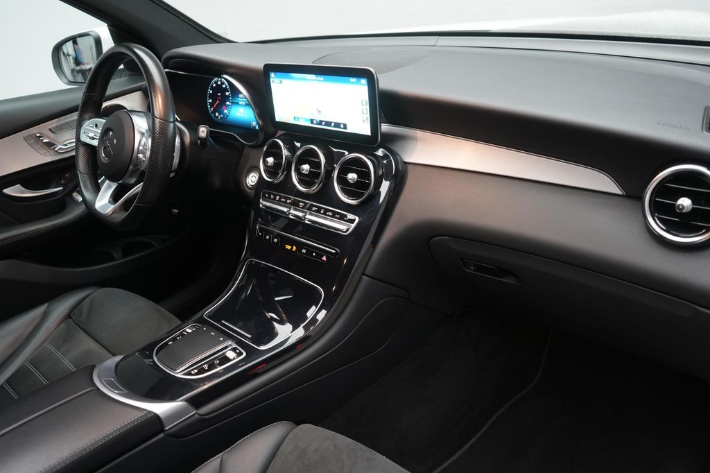 Mercedes-Benz GLC 300 2022