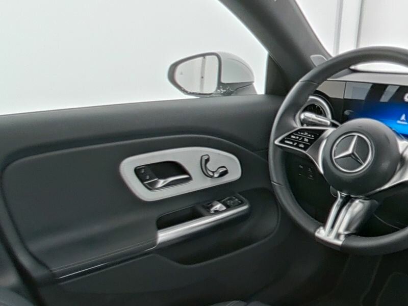 Mercedes-Benz CLA 250 2025