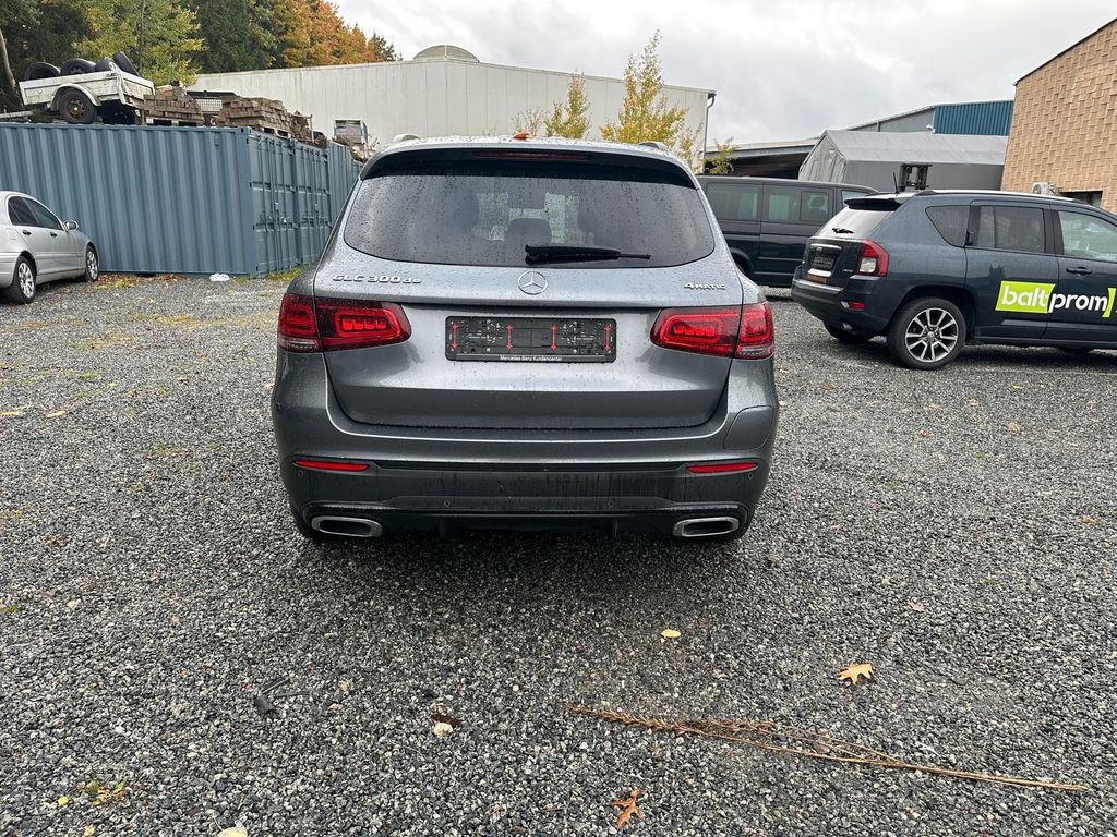 Mercedes-Benz GLC 300 2022