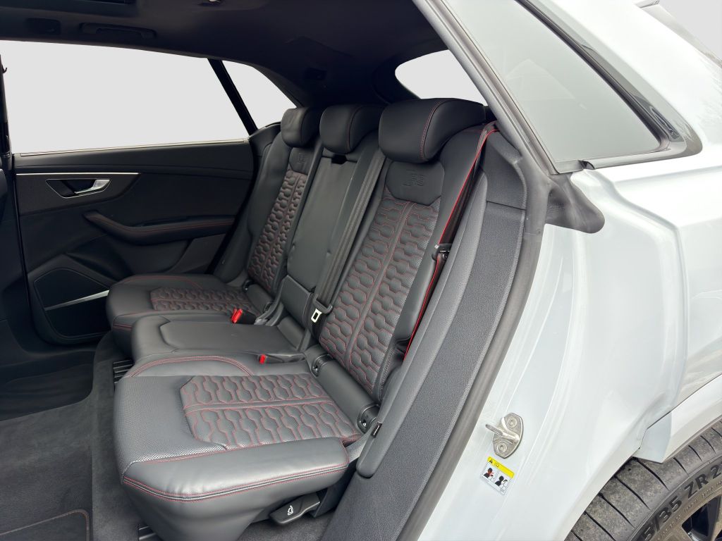 Audi RSQ8 2024