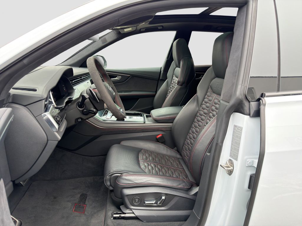 Audi RSQ8 2024