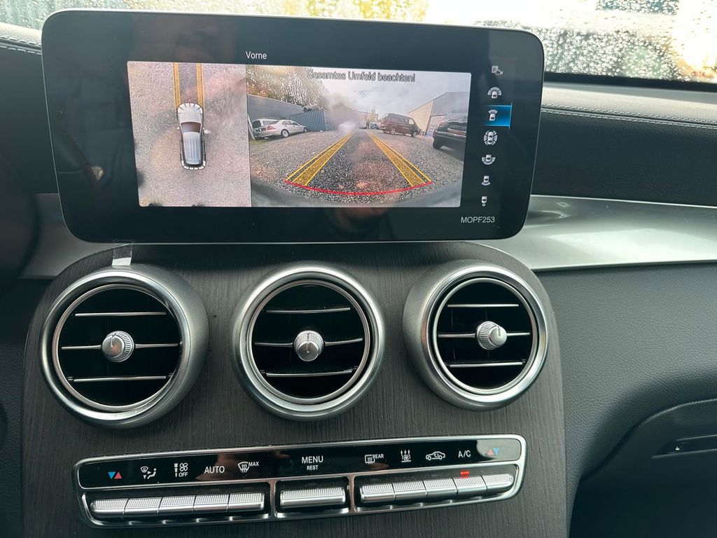 Mercedes-Benz GLC 300 2022