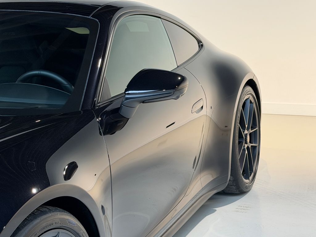 Porsche 992 2025
