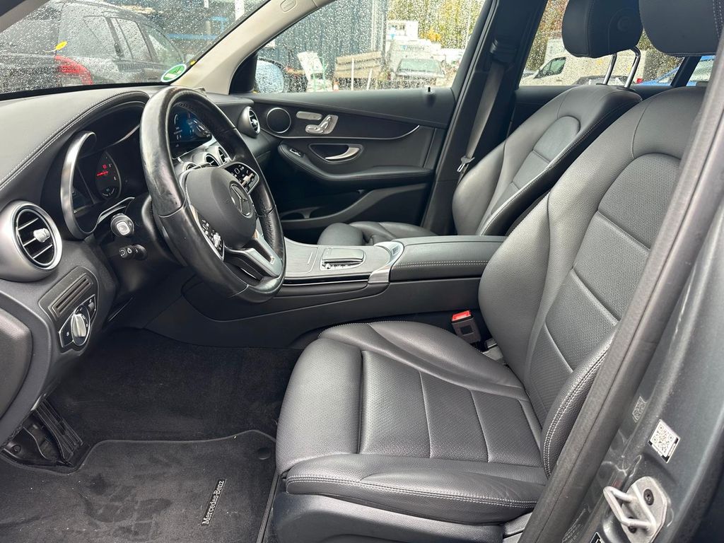 Mercedes-Benz GLC 300 2022