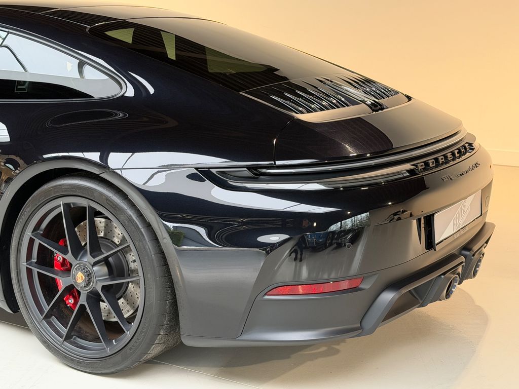 Porsche 992 2025