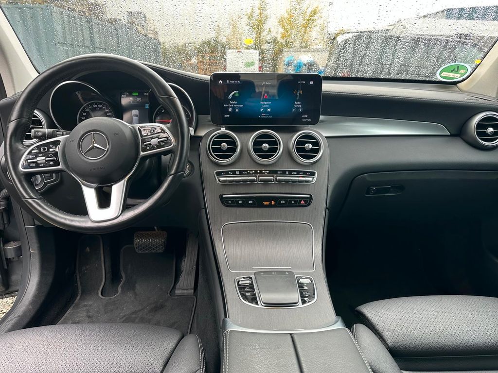 Mercedes-Benz GLC 300 2022