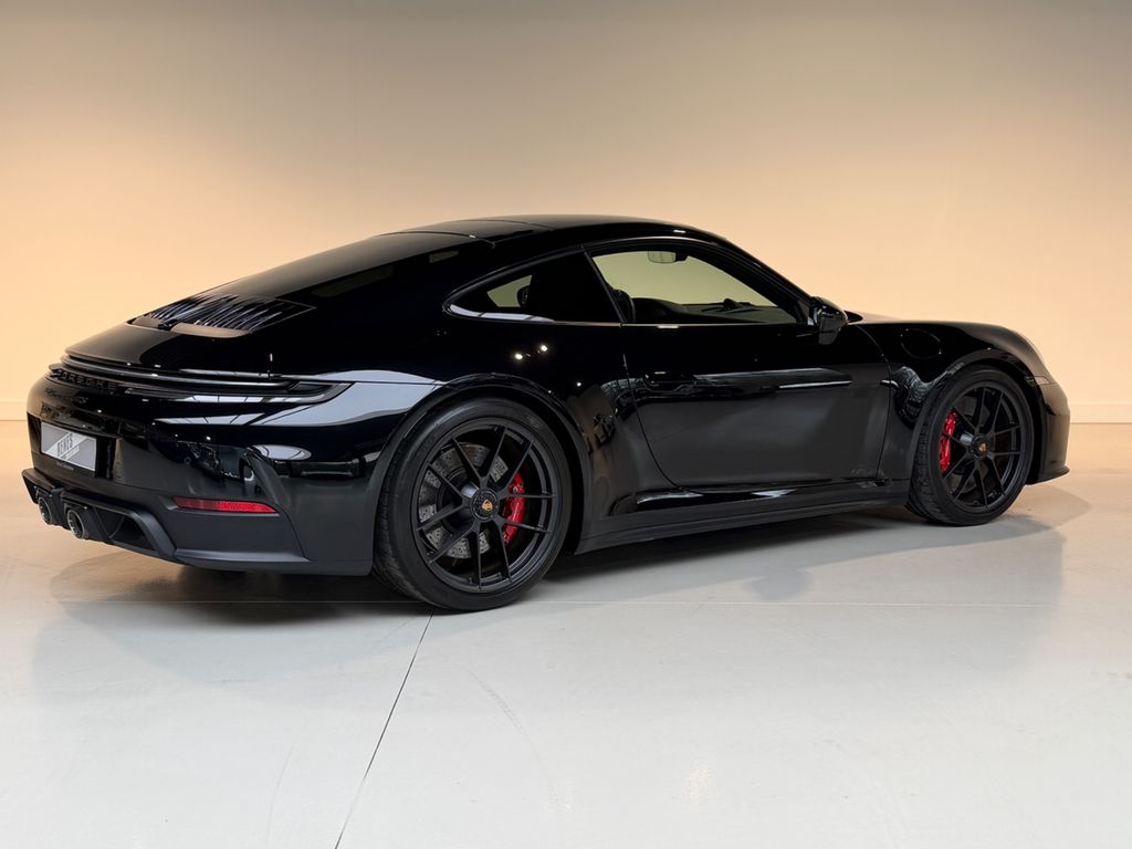 Porsche 992 2025