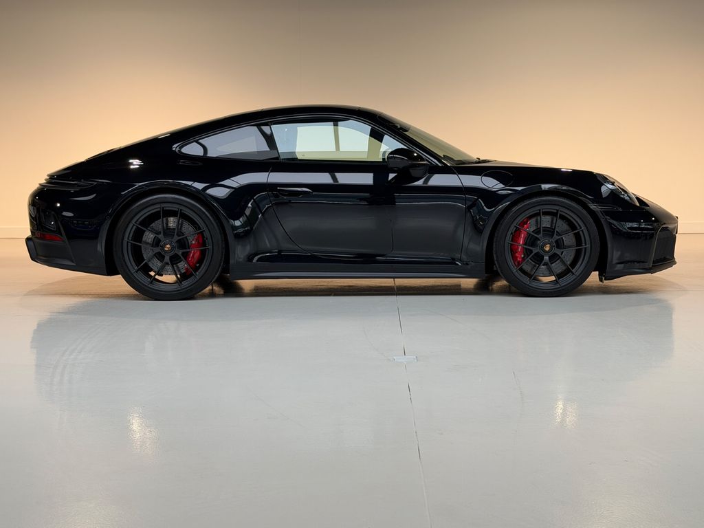 Porsche 992 2025