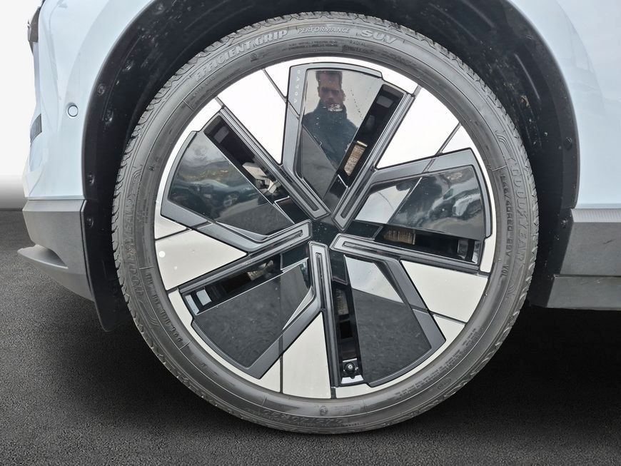 Volvo EX30 2025