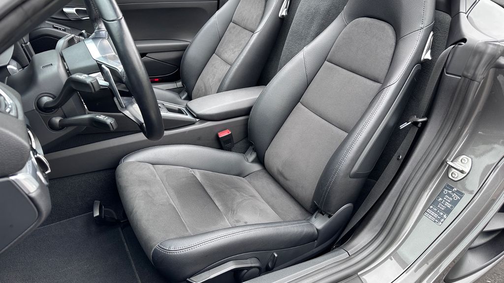 Porsche Boxster 2023