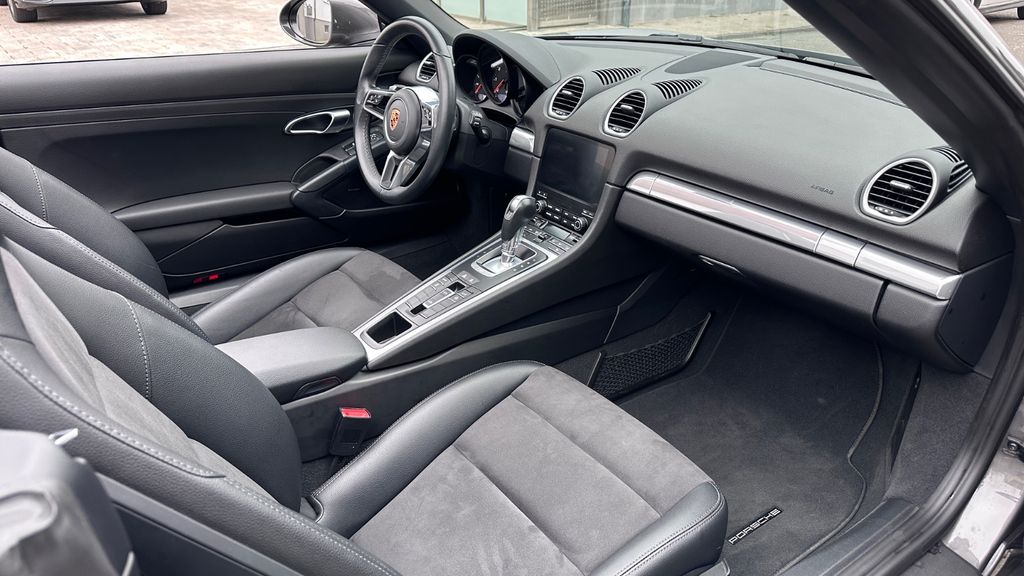 Porsche Boxster 2023