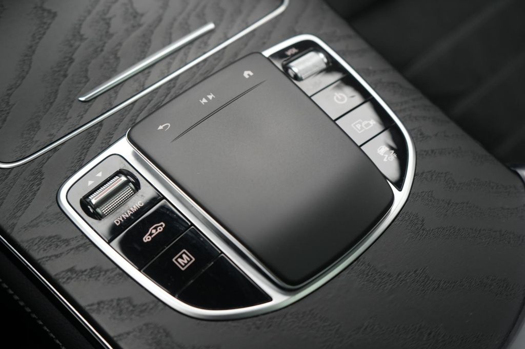 Mercedes-Benz GLC 300 2020