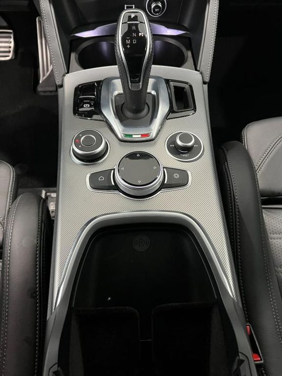 Alfa Romeo Stelvio 2022