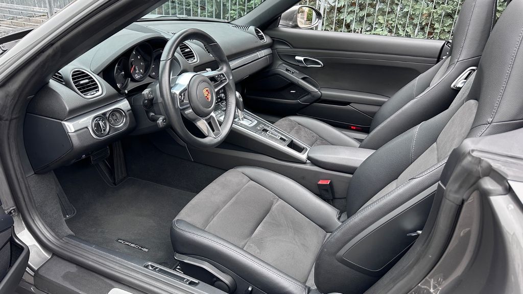 Porsche Boxster 2023