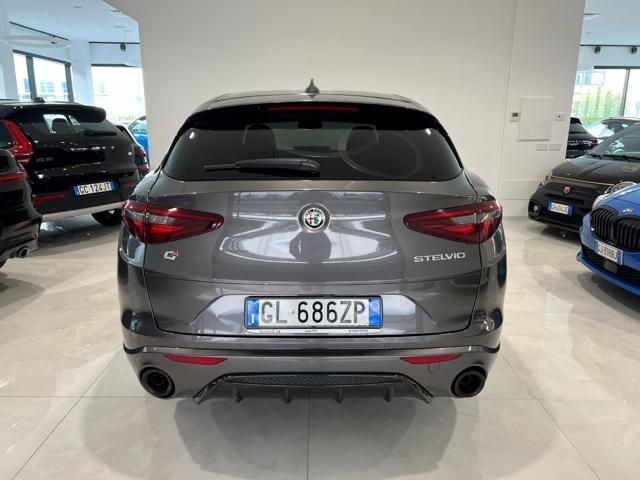 Alfa Romeo Stelvio 2022