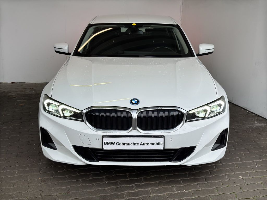 BMW 320 2022
