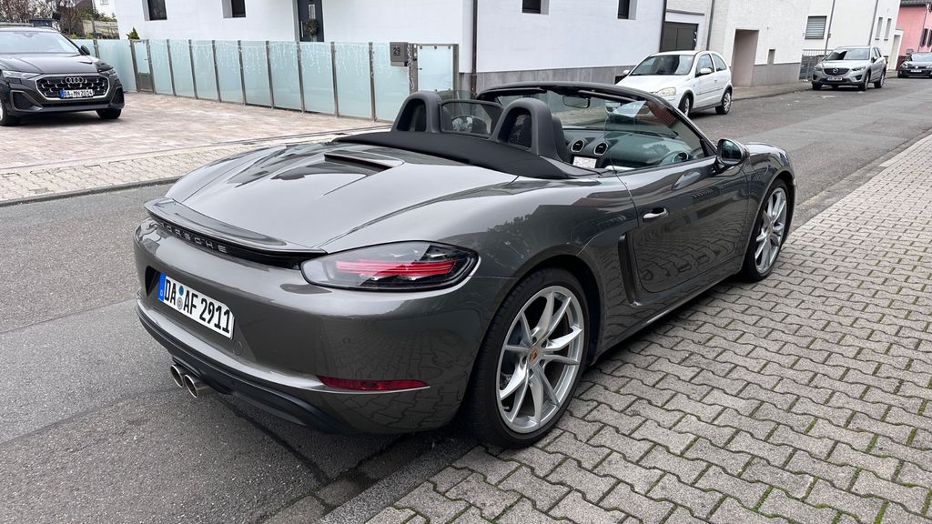 Porsche Boxster 2023