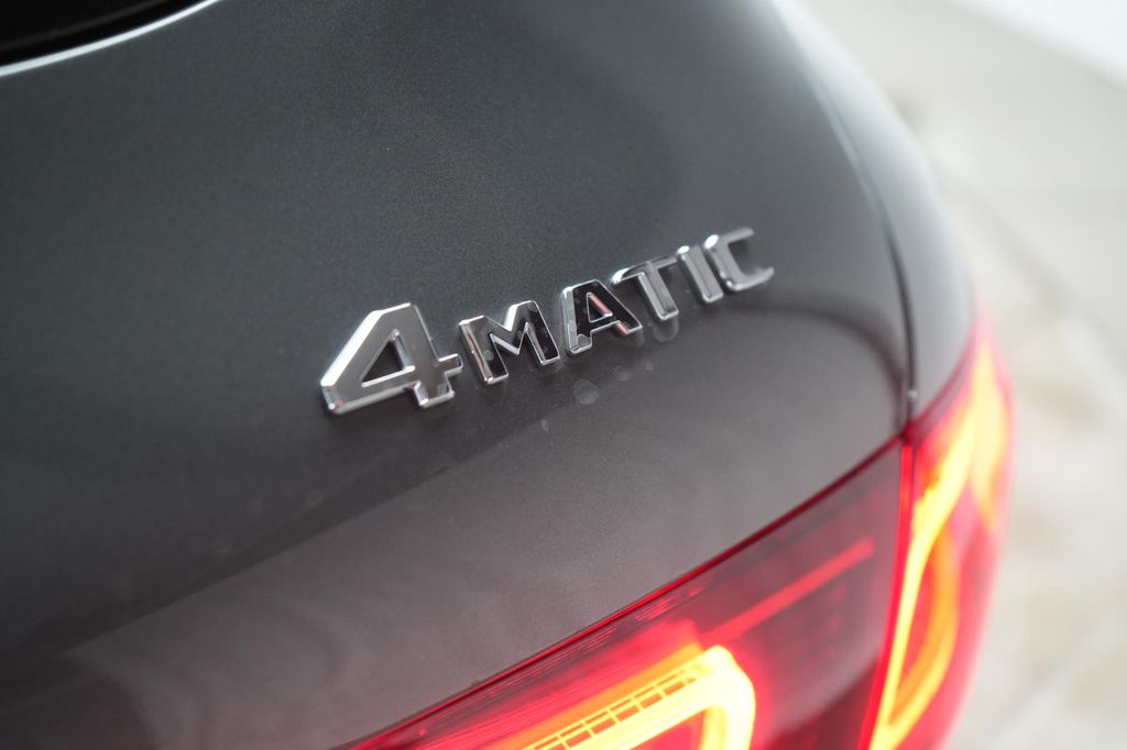 Mercedes-Benz GLC 300 2020