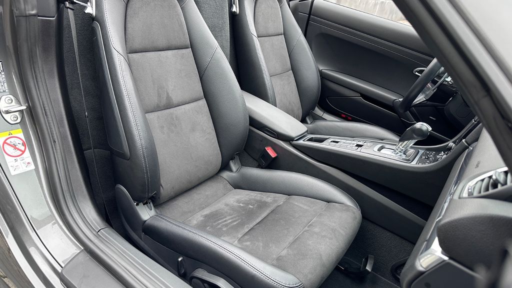 Porsche Boxster 2023