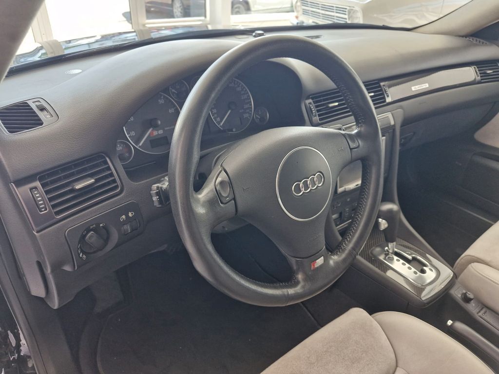 Audi S6 2003