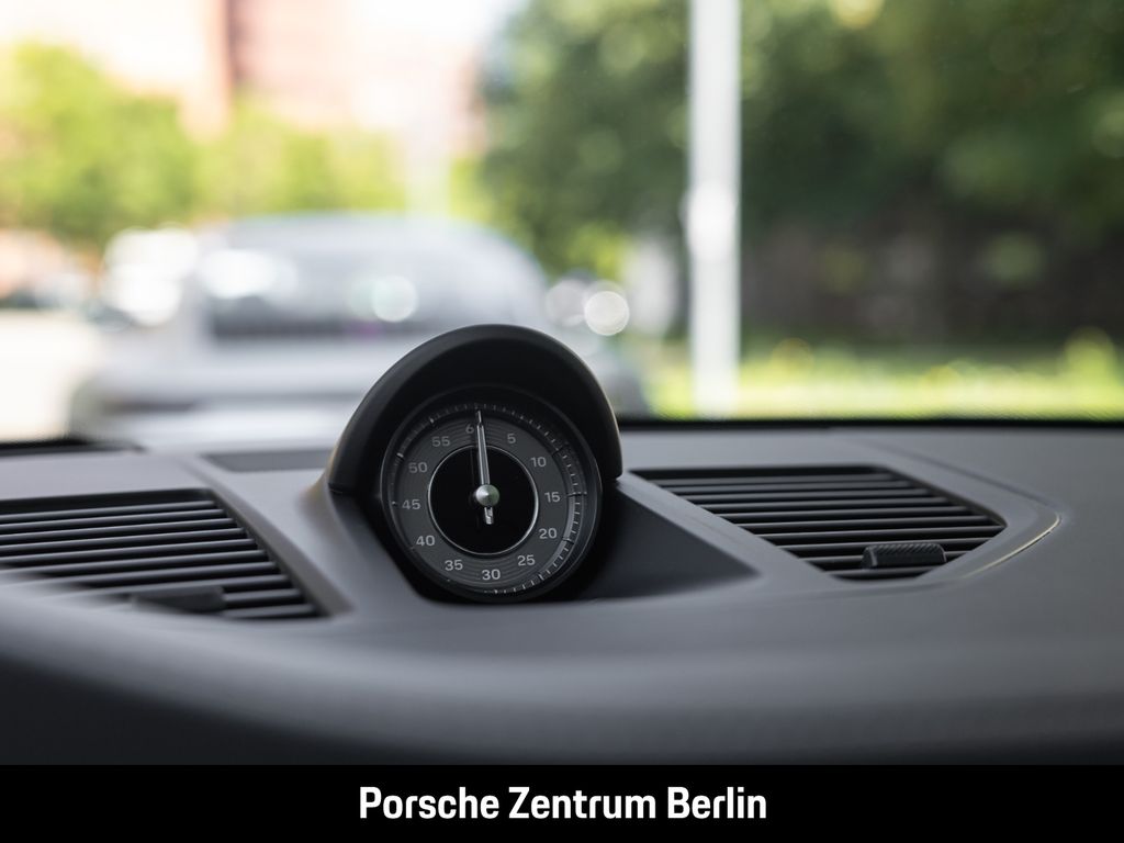 Porsche 992 2024