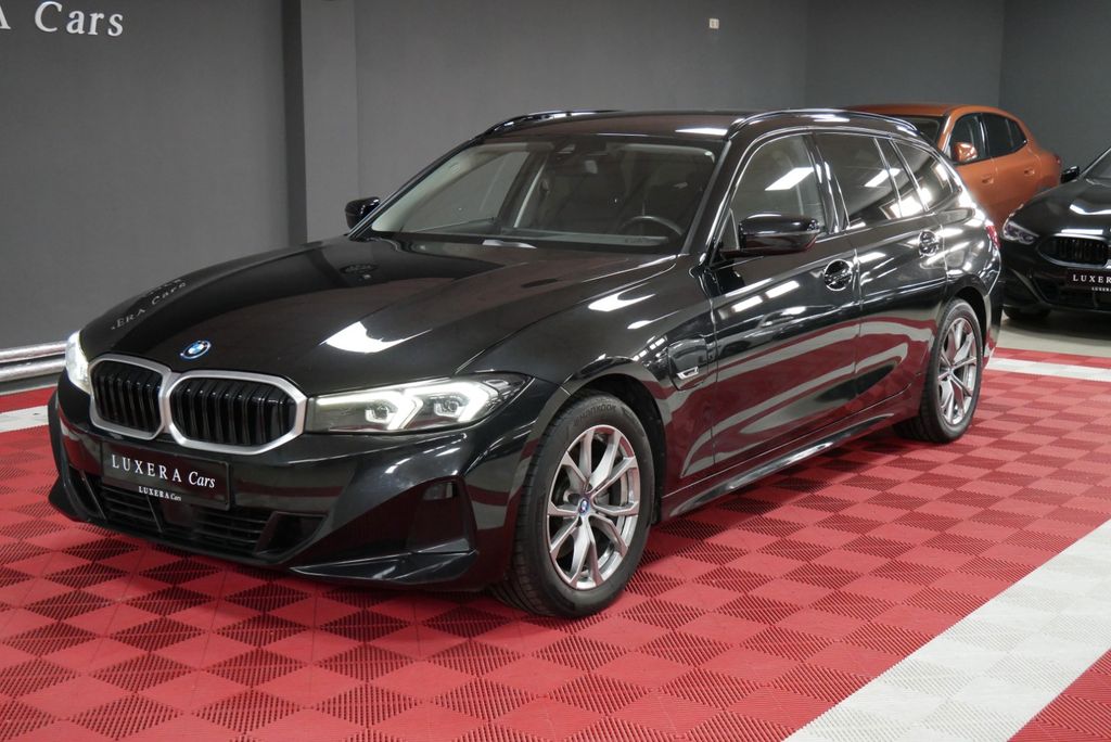 BMW 330 2022