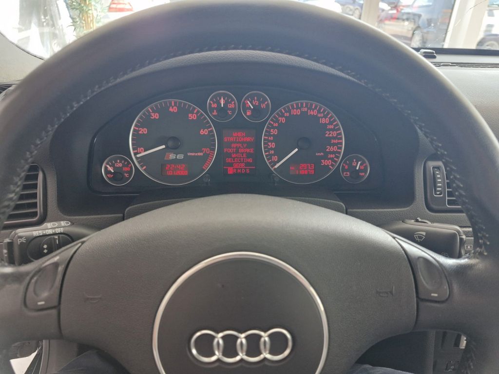 Audi S6 2003