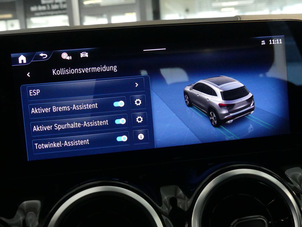 Mercedes-Benz GLA 200 2024