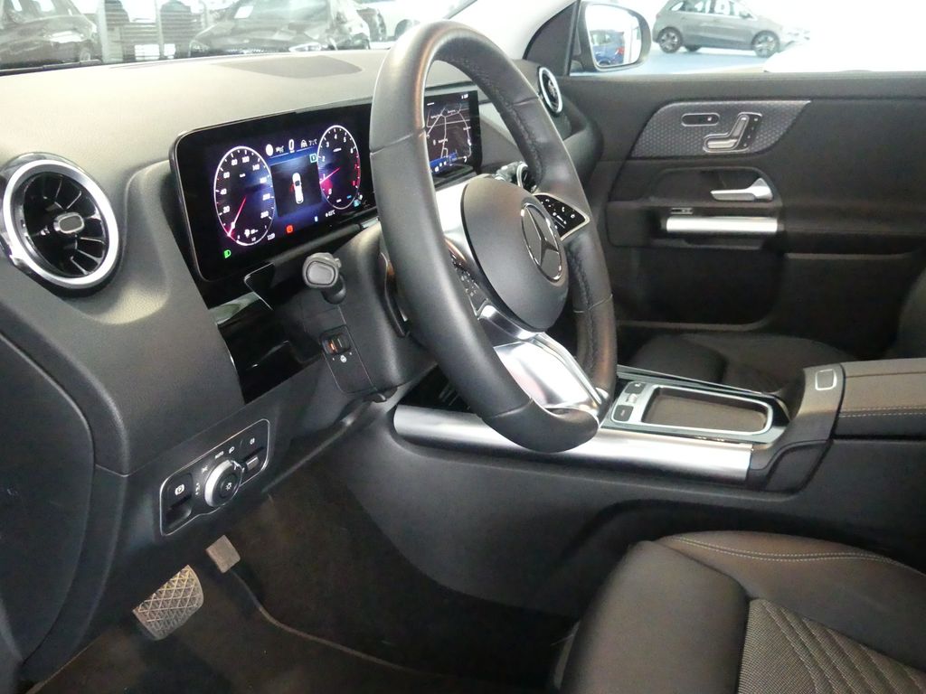 Mercedes-Benz GLA 200 2024