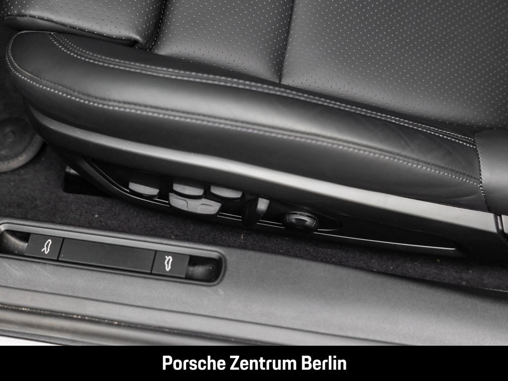 Porsche 992 2023