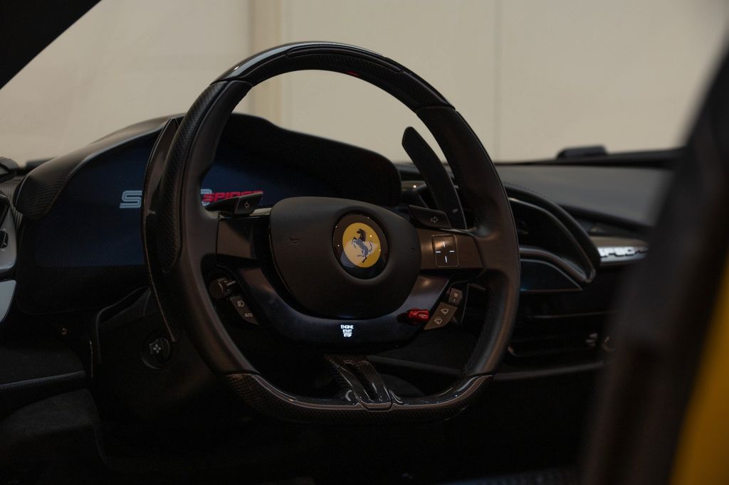 Ferrari SF90 2025