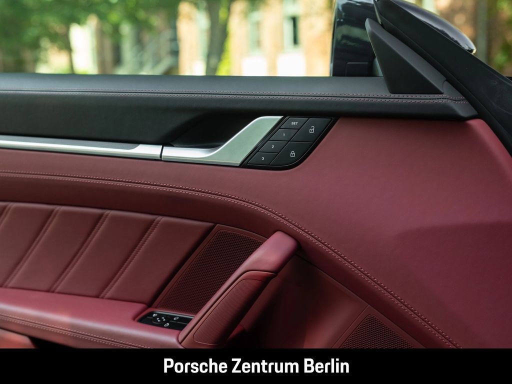Porsche 992 2023