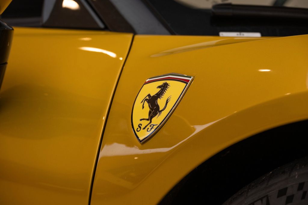 Ferrari SF90 2025