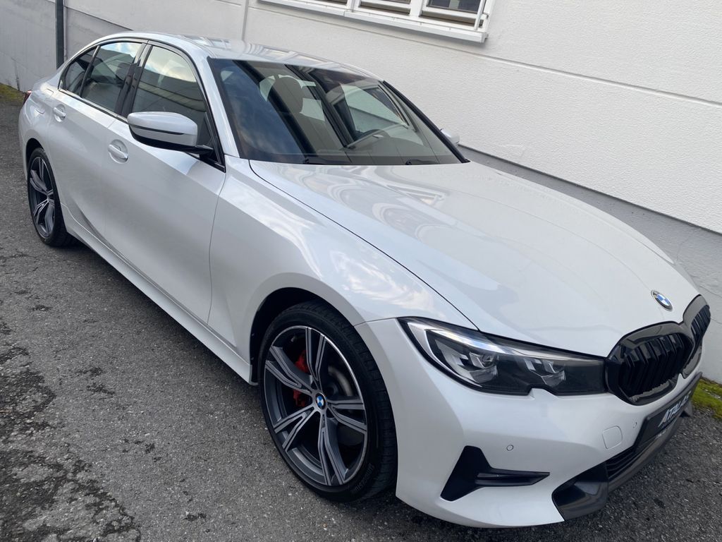 BMW 330 2021