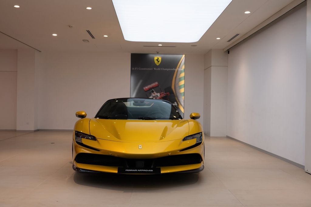 Ferrari SF90 2025