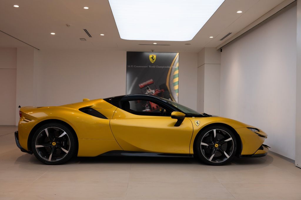 Ferrari SF90 2025