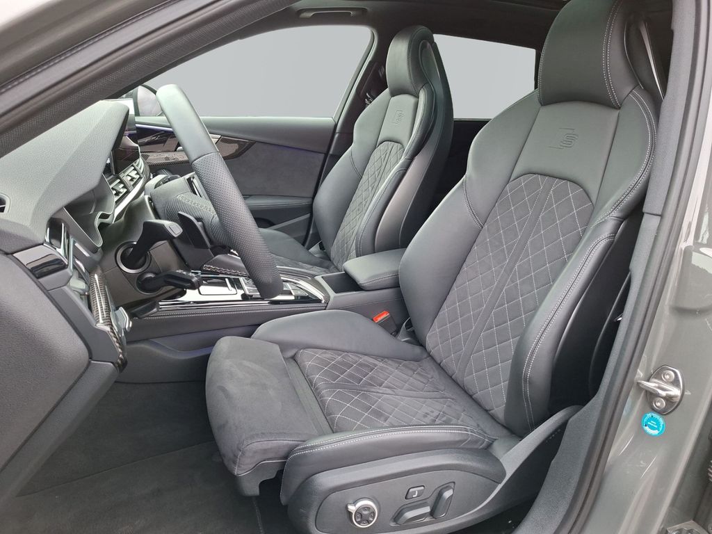 Audi A4 2024