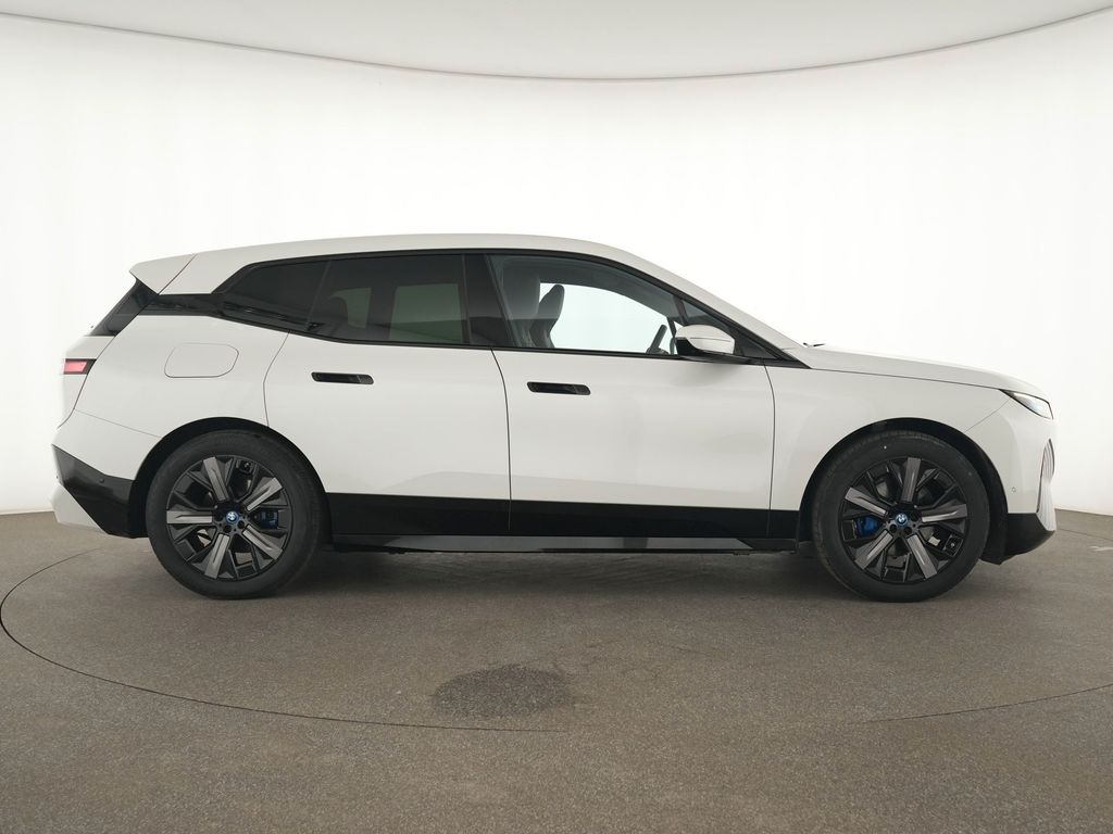 BMW iX 2023