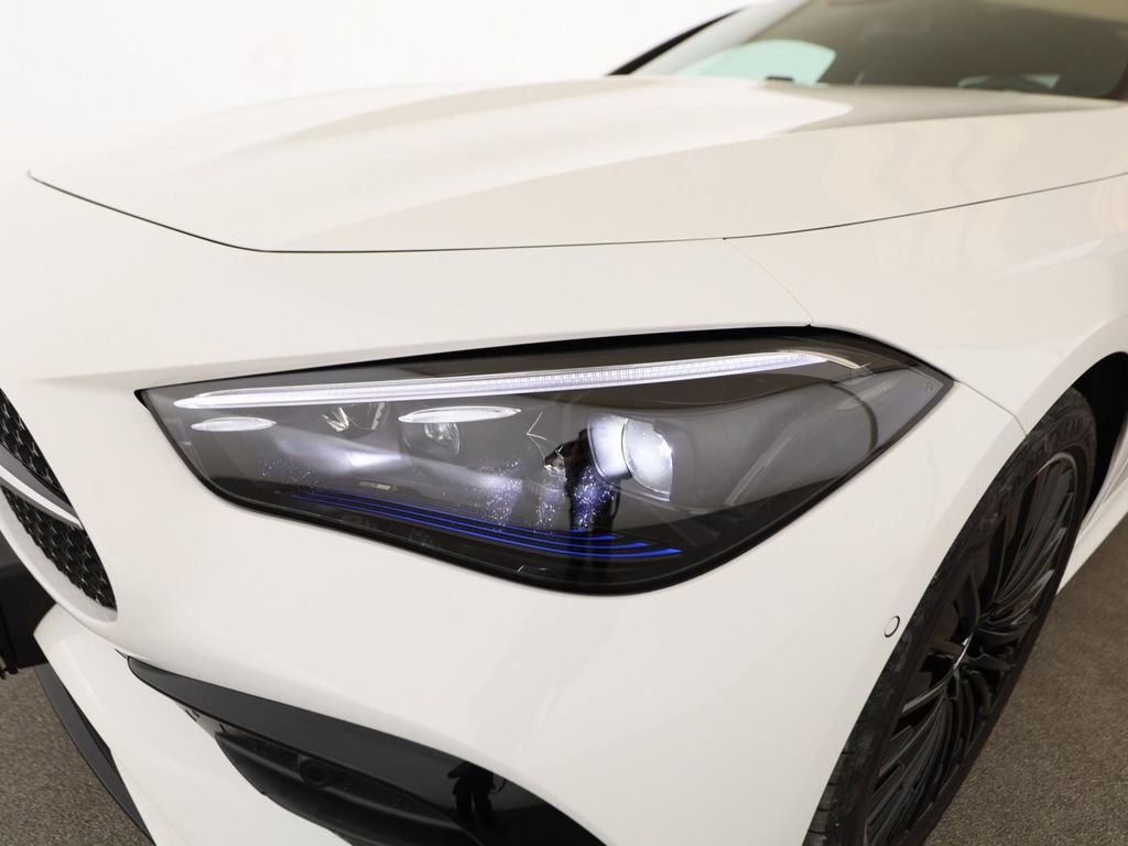 Mercedes-Benz CLE 200 2025