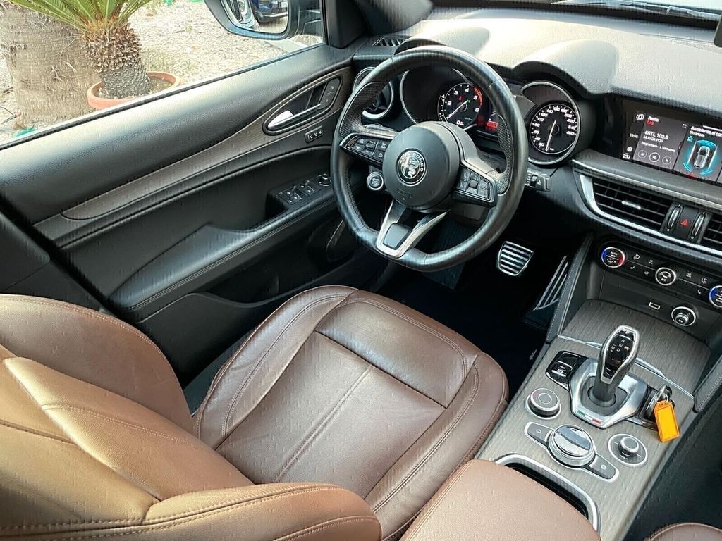 Alfa Romeo Stelvio 2022