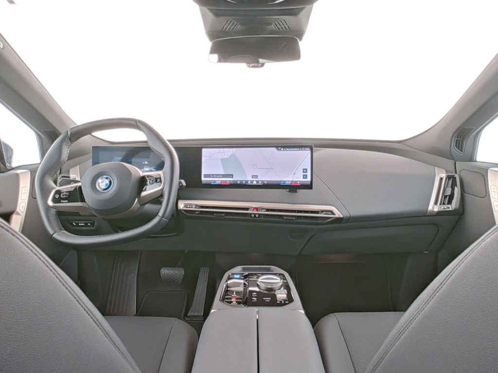 BMW iX 2023
