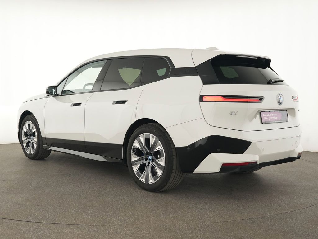 BMW iX 2023
