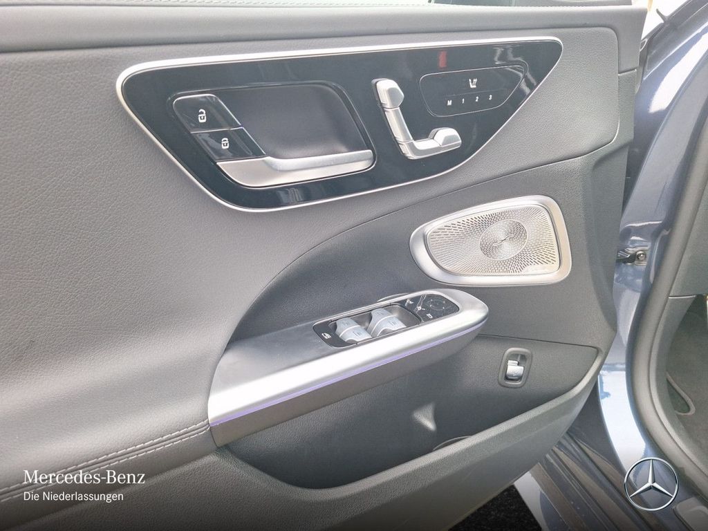 Mercedes-Benz C 200 2025