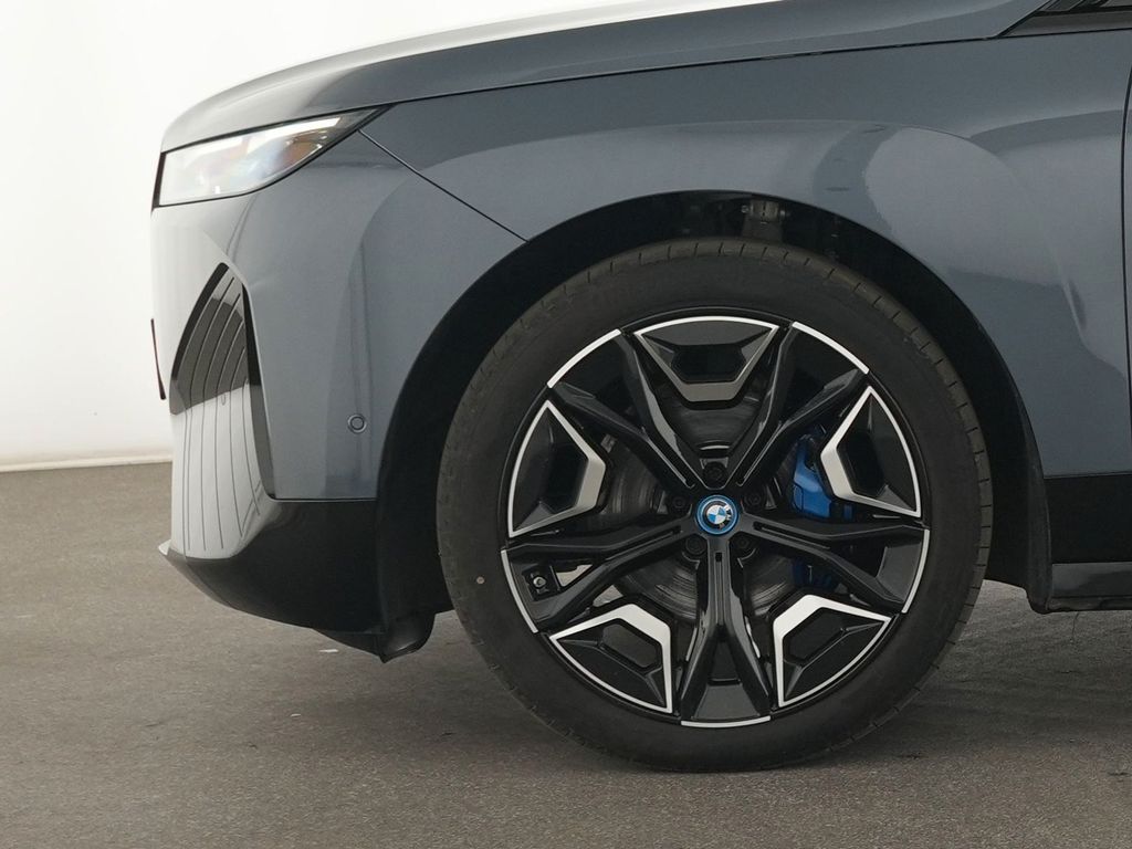 BMW iX 2023
