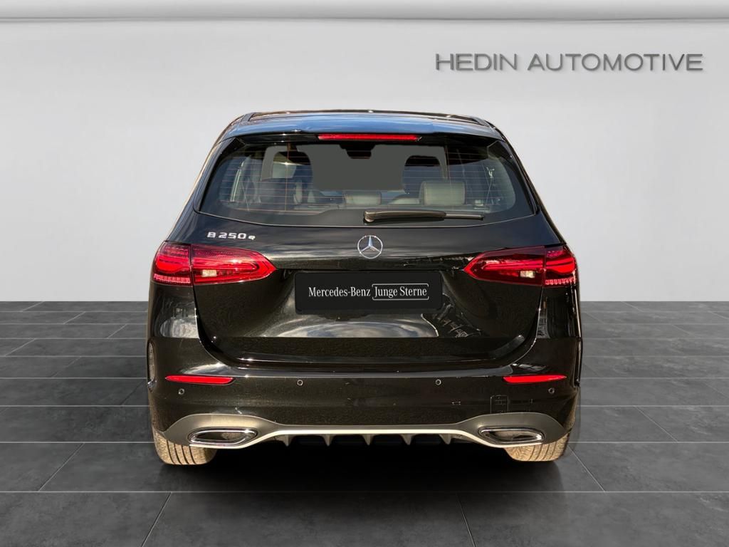 Mercedes-Benz B 250 2025