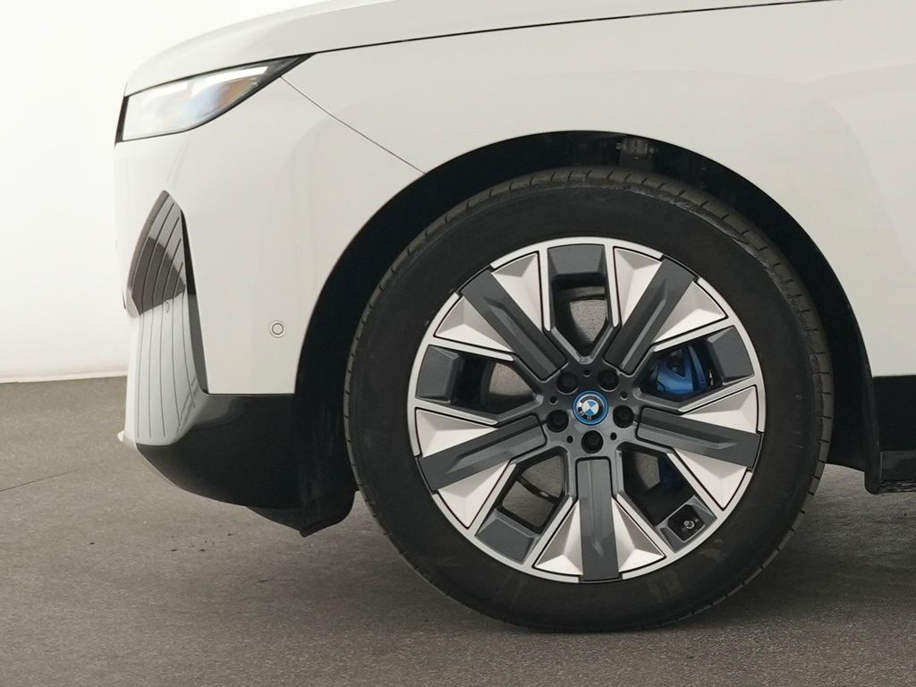 BMW iX 2023