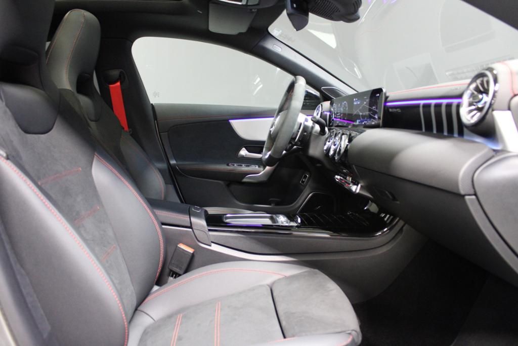 Mercedes-Benz CLA 45 AMG 2024